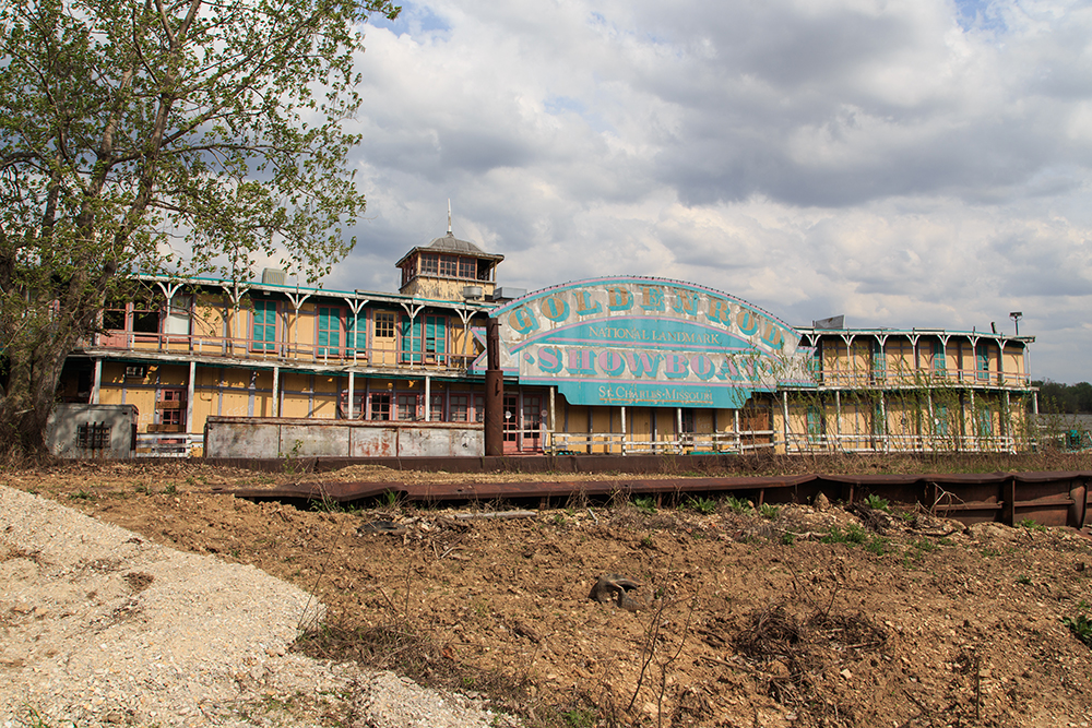 Goldenrod Showboat copyright 2023 sublunar