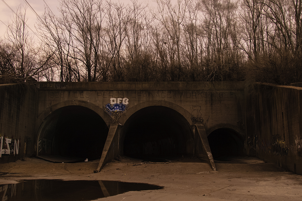 River Des Peres copyright 2023 sublunar
